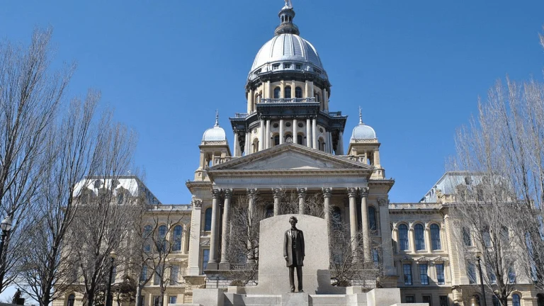 Illinois’ 0.2% Crypto Tax Sparks a Full-Blown Courtroom War
