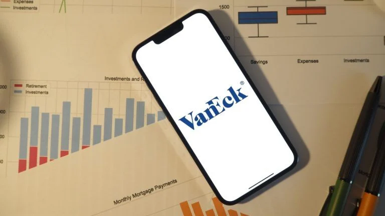 Vaneck: Bitcoin’s Correction May Be Ending as 8 of 12 Signals Fire