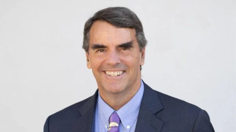 Tim Draper Calls Not Owning Bitcoin ‘Irresponsible,’ Warns of Dollar Shift